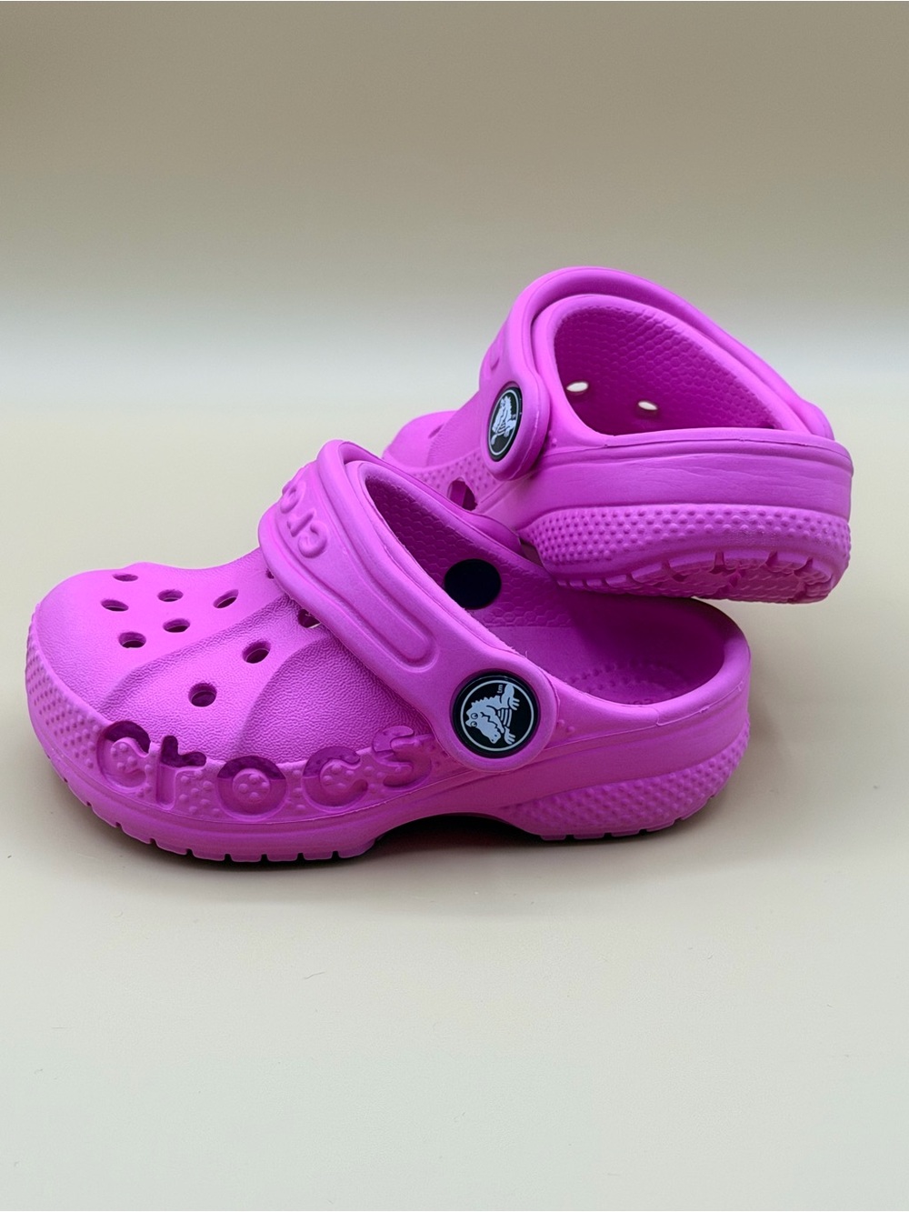CROCS Toddler Baya Clog Size 5C Girls - Vibrant Bright Pink EUC